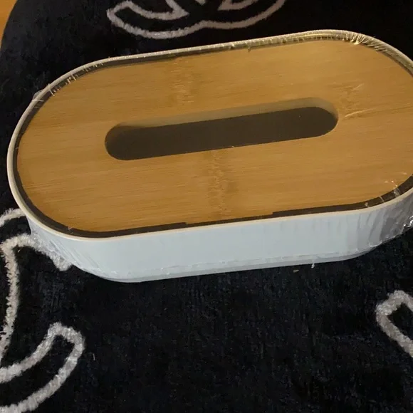 White Wooden Tissue Box - Picture 4 of 6